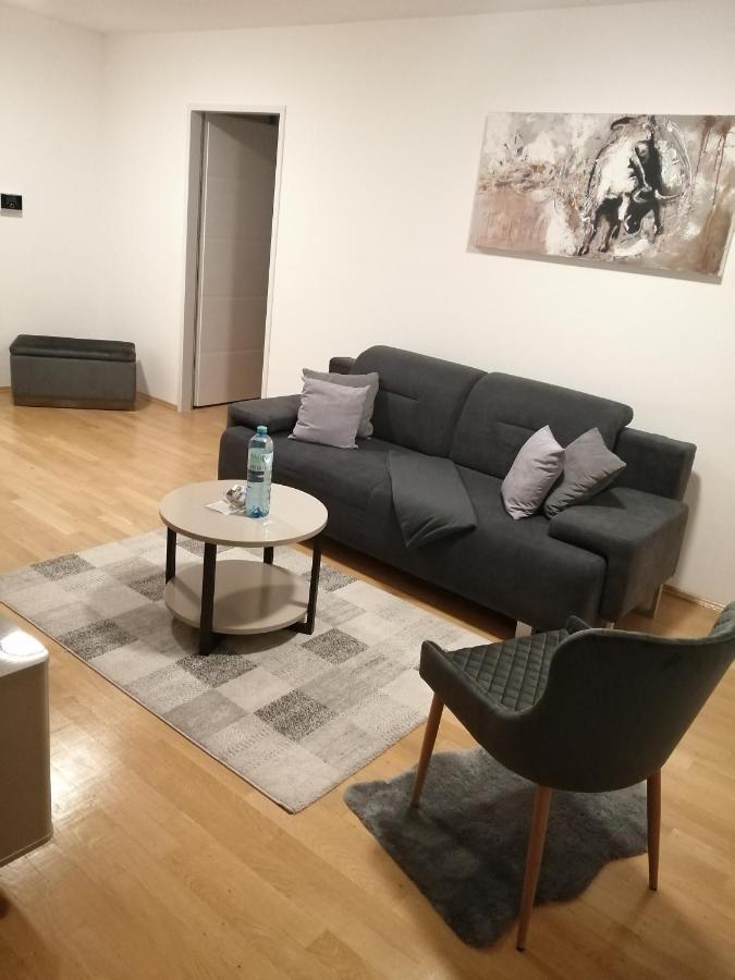 Apartment Tesla Вена Экстерьер фото