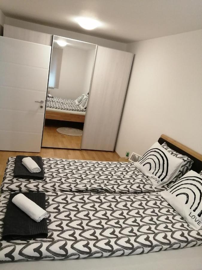 Apartment Tesla Вена Экстерьер фото