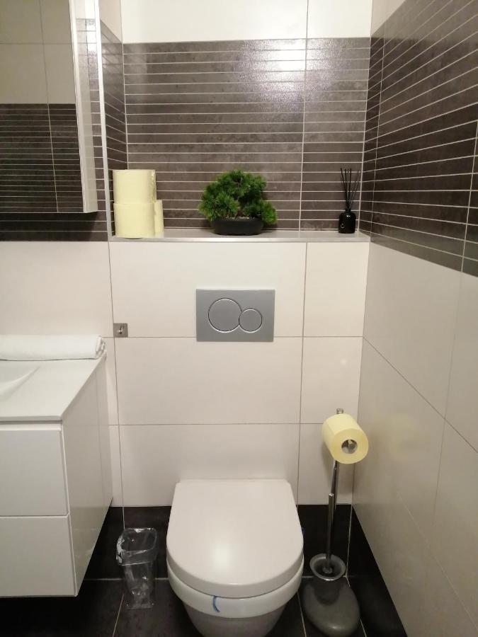 Apartment Tesla Вена Экстерьер фото