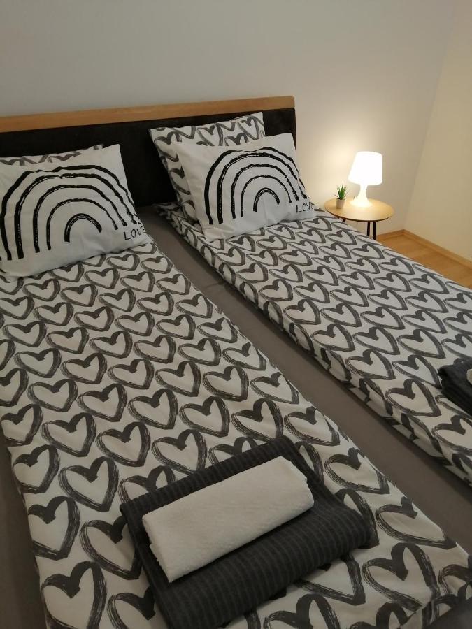 Apartment Tesla Вена Экстерьер фото
