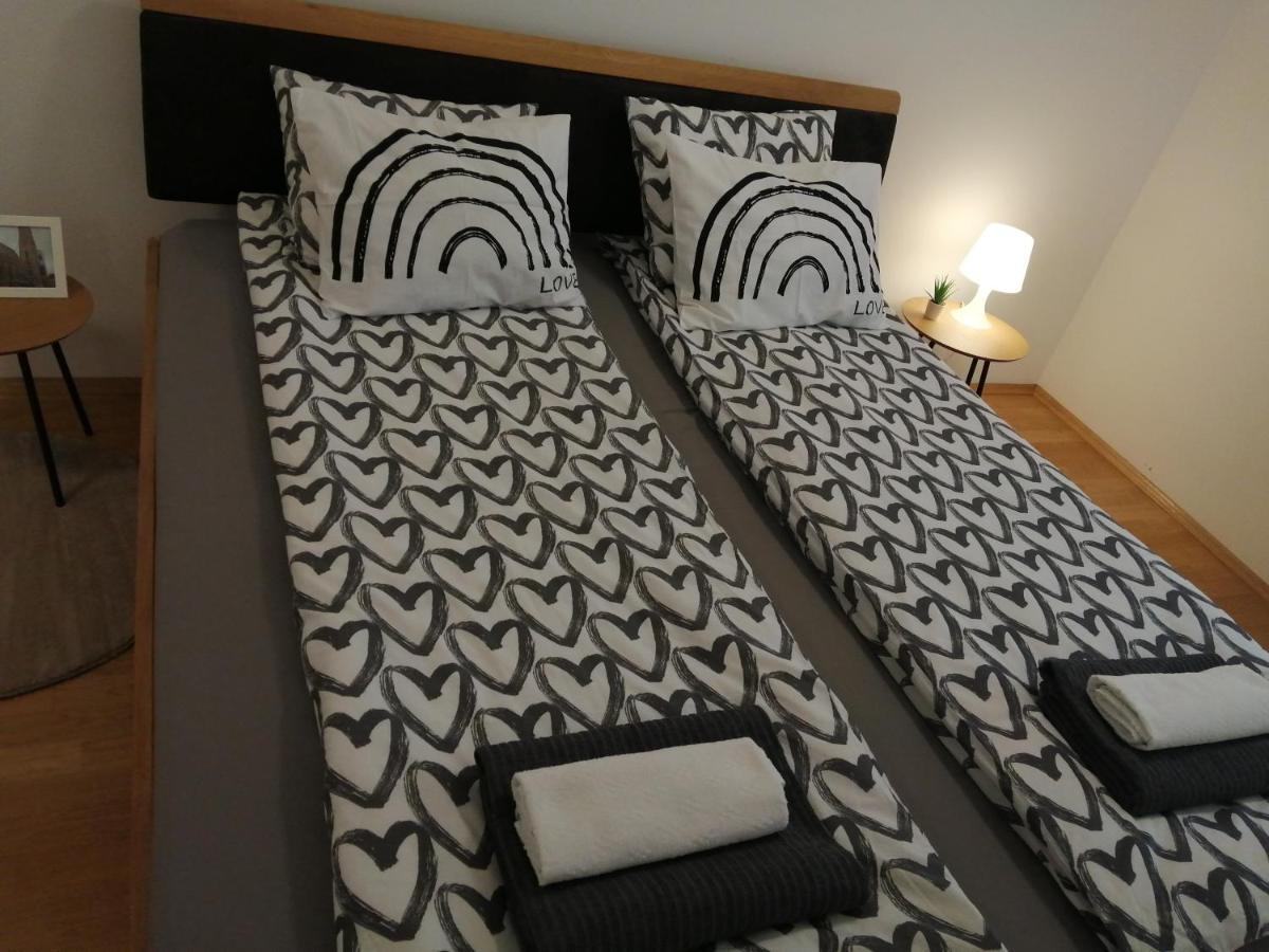 Apartment Tesla Вена Экстерьер фото